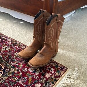 Abilene Womens Cowboy Boots Size 7 tan